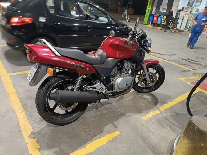 **Vendo Honda CB 500 - Ano 2001 - Excelente Oportunidade! ?**