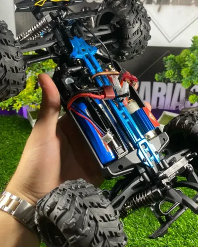 Carro Conquer 50km - 4x4 Off-Road de Alta Performance!