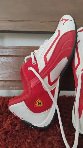 Tênis Vermelho Ferrari 