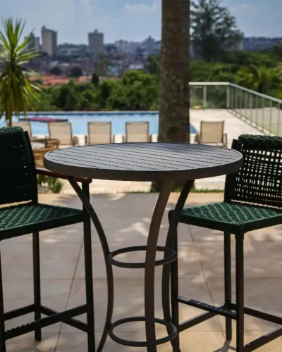  BISTRÔ DE ALUMINIO + BANQUETA DE CORDA NÁUTICA