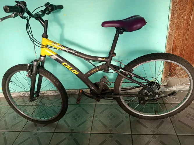 Bicicleta Caloi aro 24