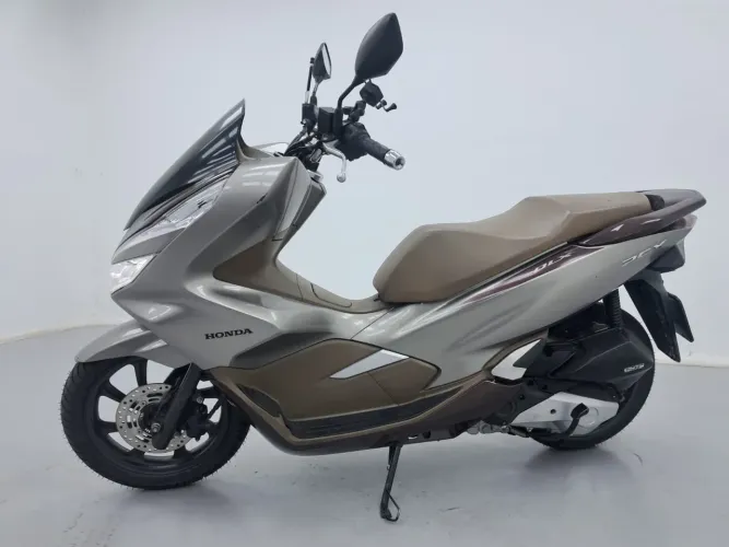 Honda PCX 150 DLX 2022 VENDO OU TROCO