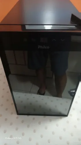 Adega com defeito 127 V