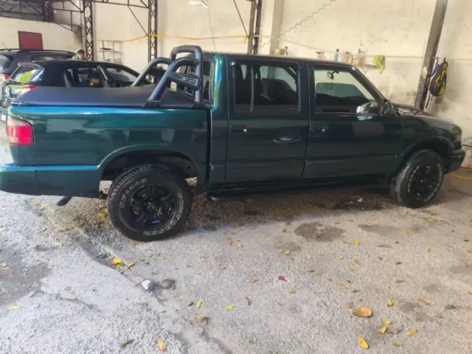Chevrolet S10 Pick-up Std. 2.2 MPFI CD 2000