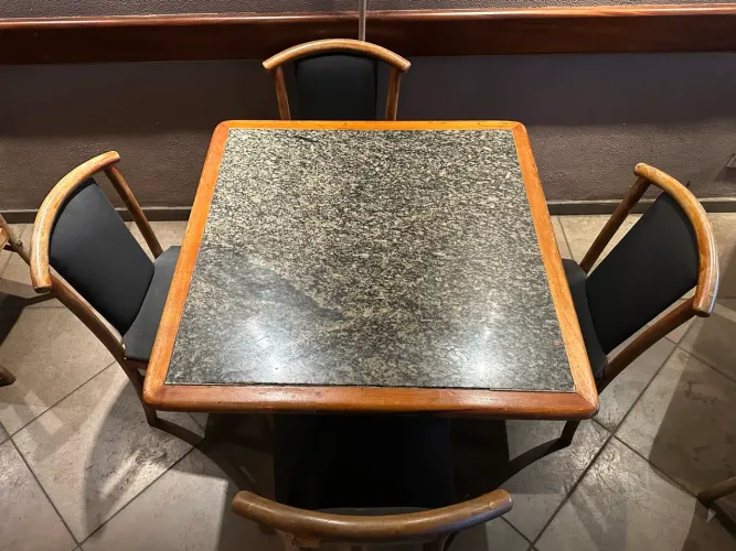 1 mesa 90x90cm 4 cadeiras