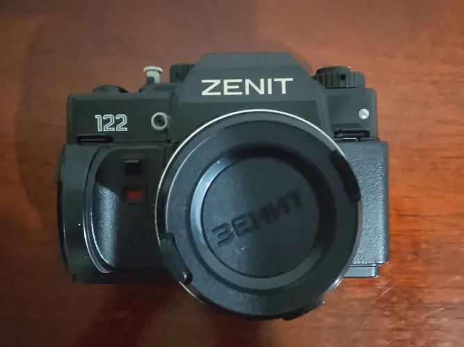 Câmara Fotográfica Analógica ZENIT 35 mm