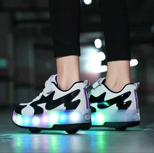 Tênis com rodinha e luz - Skate fashion
