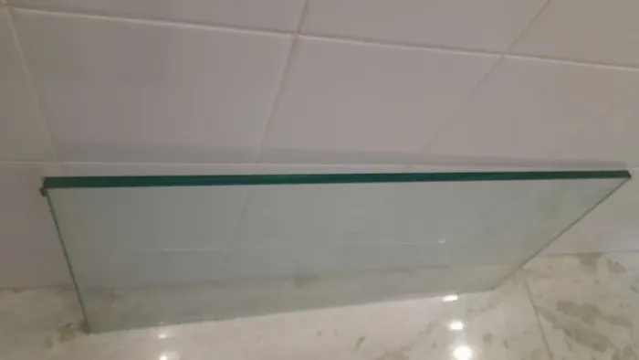 Prateleira de vidro 40 X 80 espessura 1,5cm.retirada em São bernardo SP 