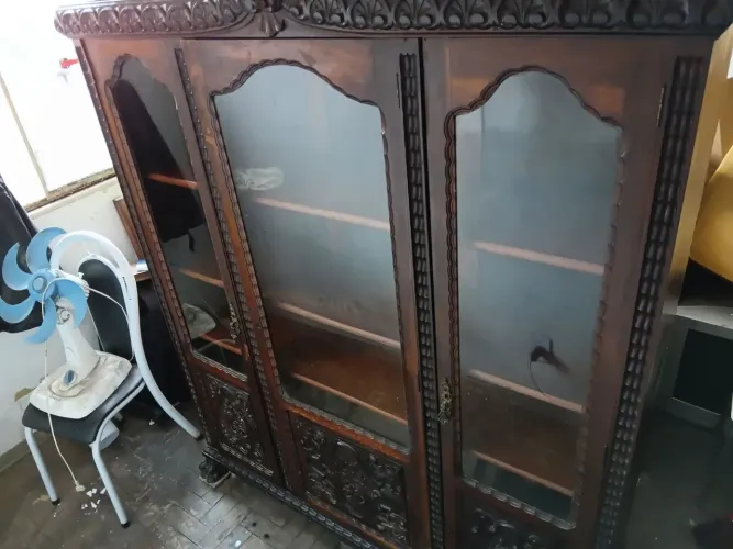 Cristaleira/ Livreiro /Guarda Louças, Antigo!