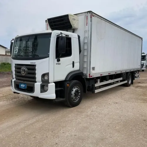 CAMINHÃO 3/4 VW ROBUST 17.190 ANO 2023 + CAMARA FRIA -7° EM ESTADO DE NOVO