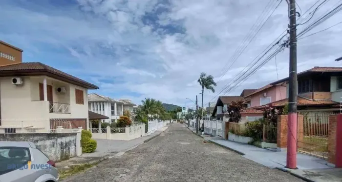 Terreno à venda, 476 m² por R$ 1.600.000,00 - Córrego Grande - Florianópolis/SC
