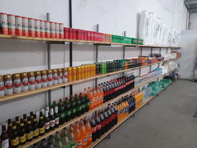 Prateleiras para mercadinho ou depósito