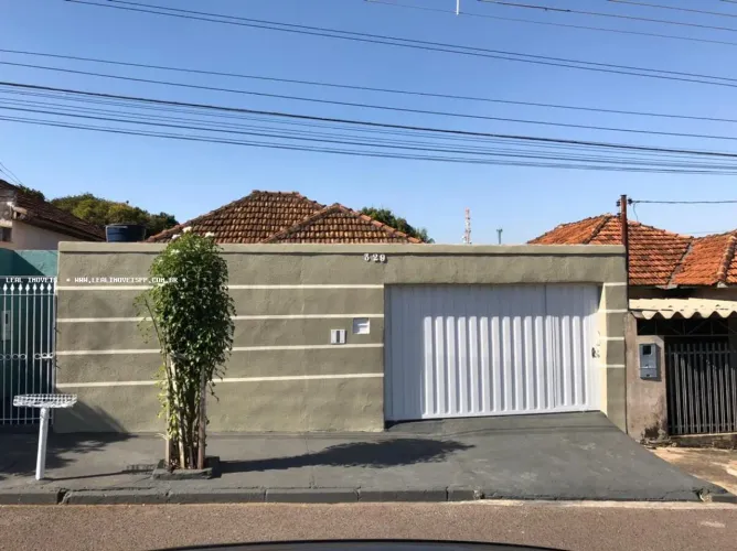Casa para Locação em Presidente Prudente, VILA VERINHA, 2 dormitórios, 1 banheiro, 3 vagas