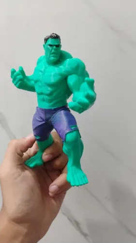 Boneco Hulk