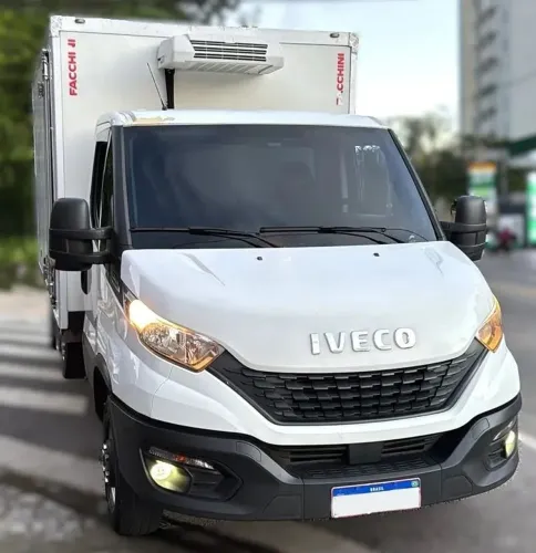 Iveco Daily 35 150  Baú Refrigerado5 2022