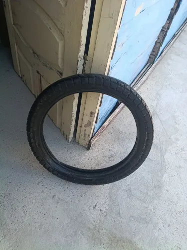 Pneu moto