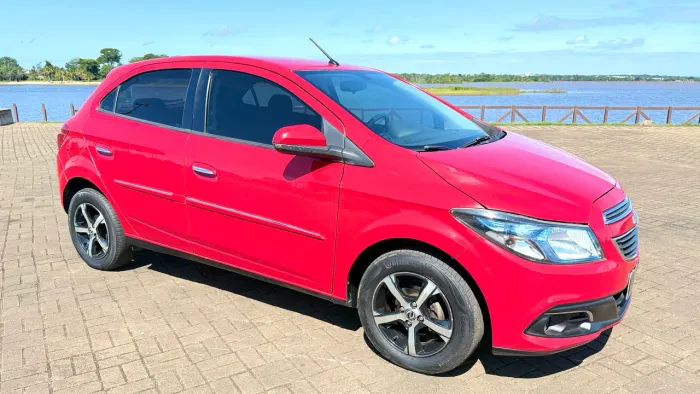 Chevrolet Onix Hatch LT 1.4 8V Flex Power Mec. 4P 2015