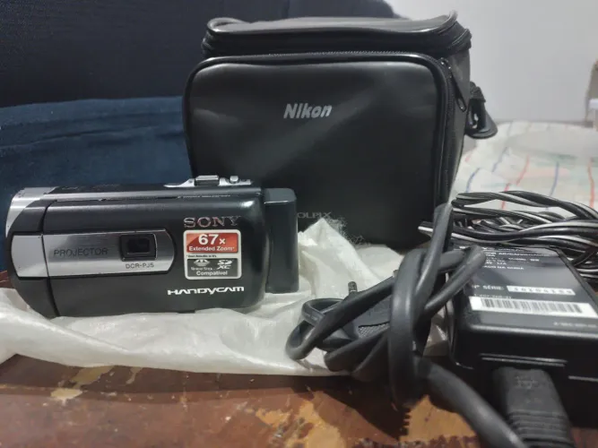 Filmadora Sony handycam 67x projetor