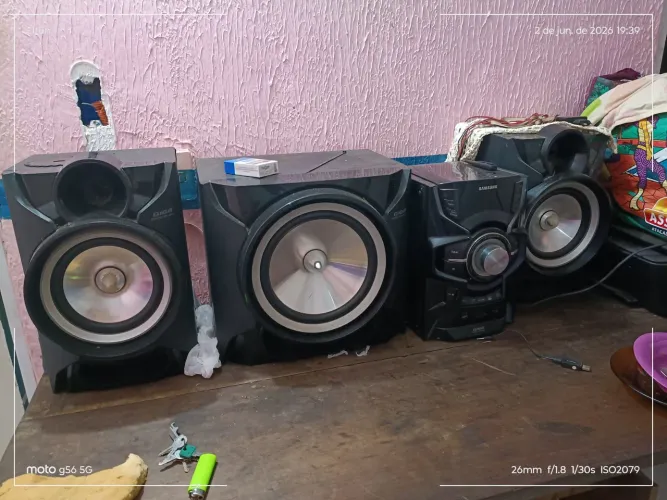 Som da marca Samsung 1000 watts RMS apenas 600 reais