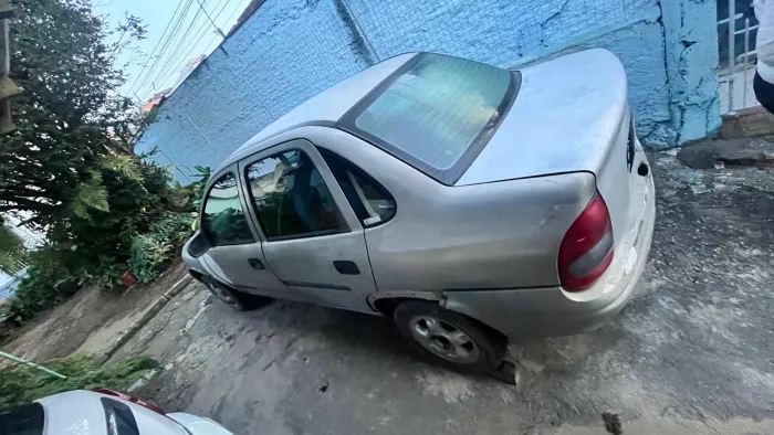Chevrolet Corsa SED Class.life 1.0/1.0 Flexpower (álcool) 2005