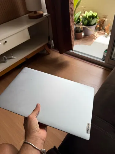 Notebook lenovo core I3 4GB Ram 256GB 