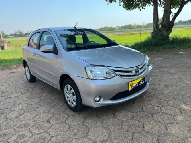 Toyota Etios XS 1.5 Flex 16V 5P Aut. 2017