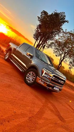 Ford F-150 Lariat 4X4 5.0 V8 2024