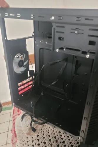 Gabinete Fortrek com Fan RGB
