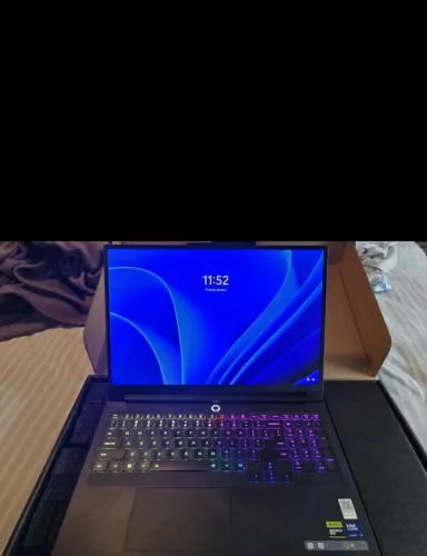Lenovo Legion Pro 7 16IAX10H 16 OLED Ultra 9 275HX 32GB 1TB RTX 5070 Ti
