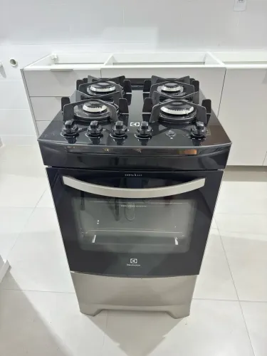 Fogão Electrolux 4 bocas com forno