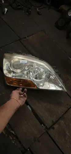 Farol direito Kia Sorento 2006 até 2009.original.