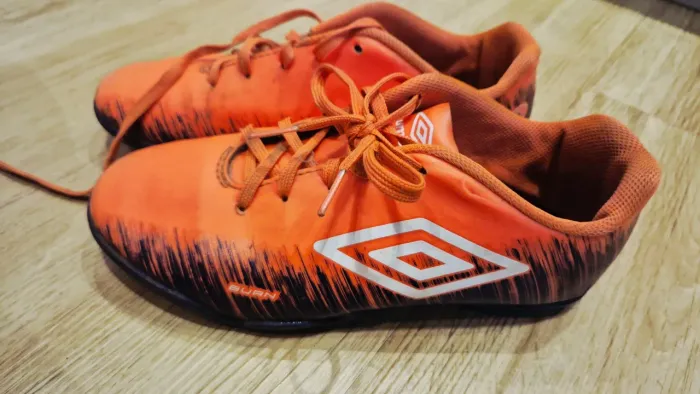 Chuteira umbro society tam 36
