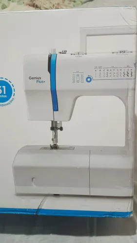 Máquina de costura Elgin Genius plus jx-4035 31 pontos 127v