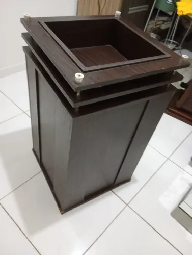 Mesa de vidro medida 1m.
