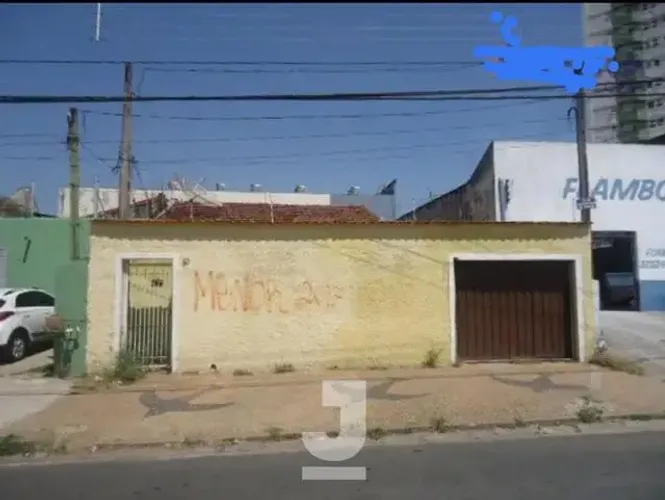 Casa à venda com 3 dormitórios e amplo quintal no Jardim Boa Esperança, Campinas