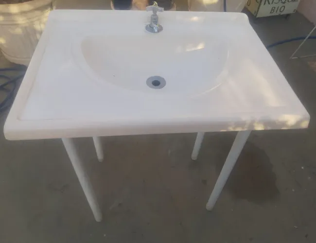Vendo este lavatório+ suporte