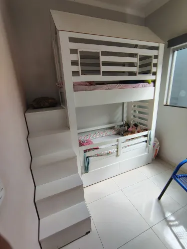 Cama beliche (estilo casinha)