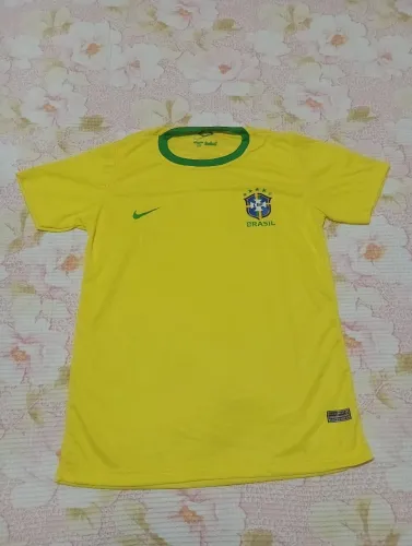 Duas camisetas do Brasil g nova pra vim buscar hoje