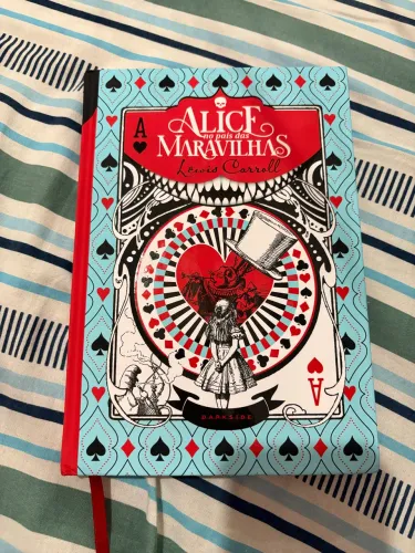 Alice no país das maravilhas ( Livro)
