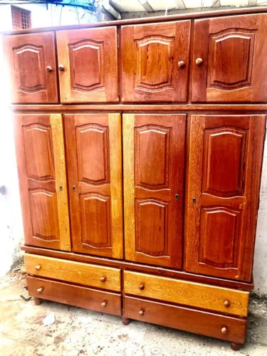 Guarda roupa de casal madeira angelim pedra semi-novo para vim buscar em prazeres 