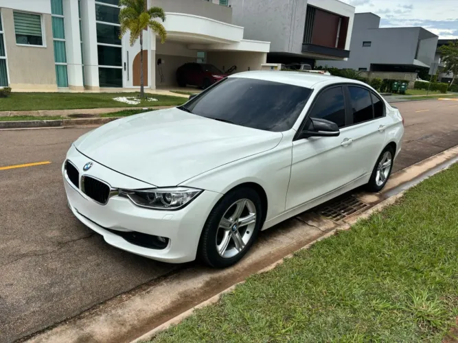 BMW 320I A 2.0 Turbo/activeflex 16V 184cv 4P 2014
