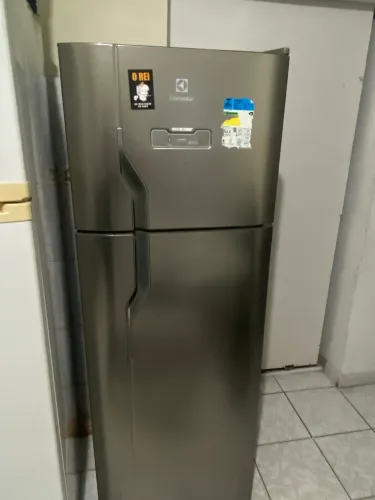 Geladeira semi-nova