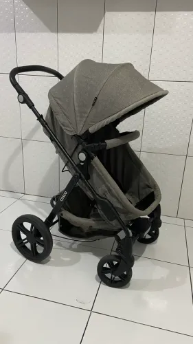 Kit Carrinho de bebê + bebê conforto 