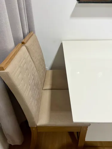 Mesa de jantar 4 cadeiras