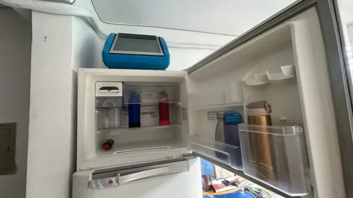 Vendo geladeira Electrolux DF50 em excelente estado