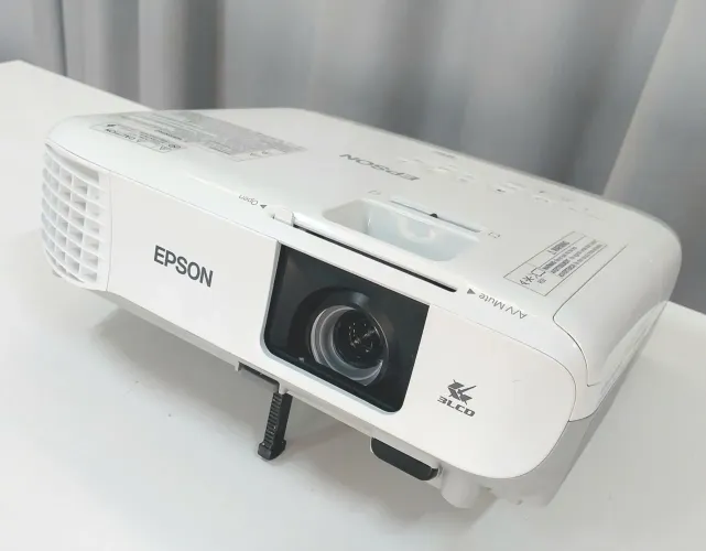 Projetor Epson W39 2XHDMI HD NATIVO WXGA PROFISSIONAL