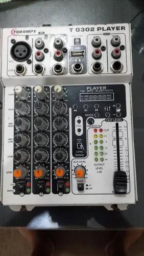 Mesa Taramps 3 vias Bluetooth, pendrive radio