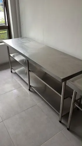 Mesa inox 1,95 cm x 0,60cm