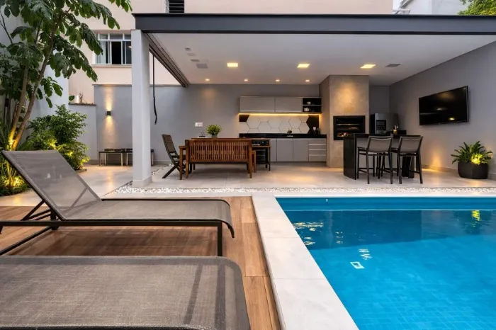 Casa à venda porteira fechada em Santos