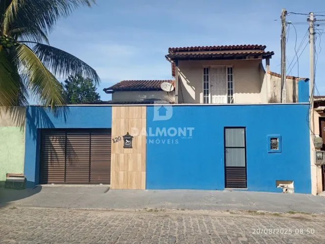 Oportunidade! Casa Independente com quintal e ótima localização, 03 quartos por R$ 350.000